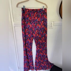 Wildfable floral pants.